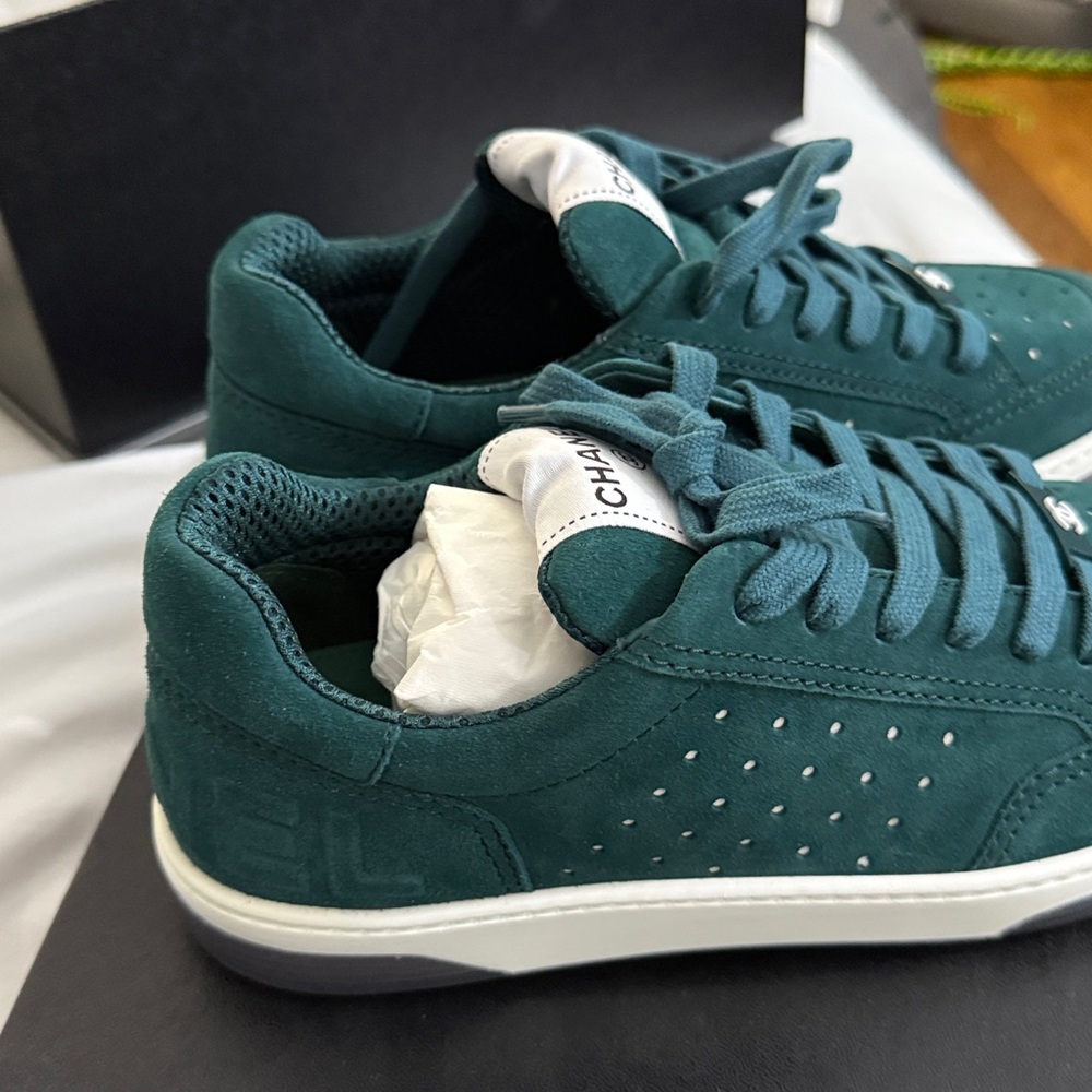Chanel Sneakers 37 Green Suede Sneakers NIB - Picture 4 of 7